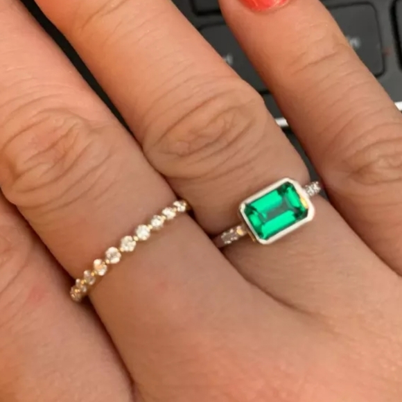 925 Sterling Silver Bezel Set Created Emerald - Picture 9 of 15